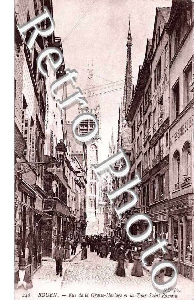 rue de la Grosse Horloge et la tour saint Romain