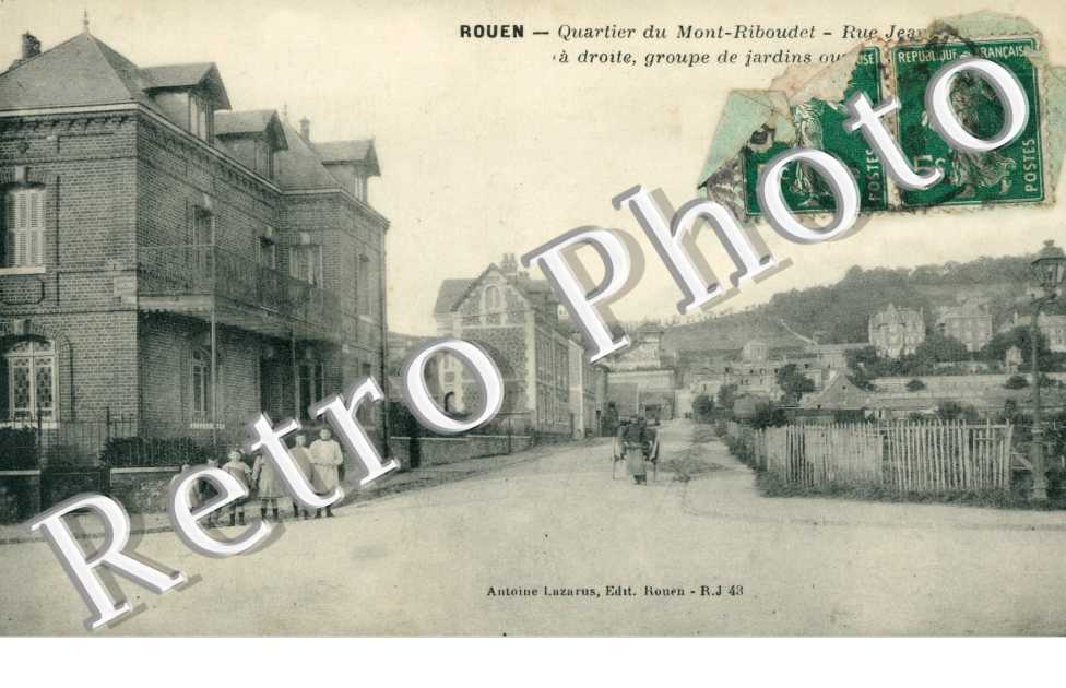 Quartier du Mont Riboudet Rue Jean A droite, groupe de jarinds