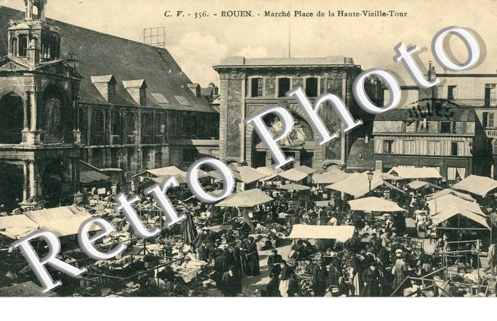Marche place de la Haute Vieille Tour