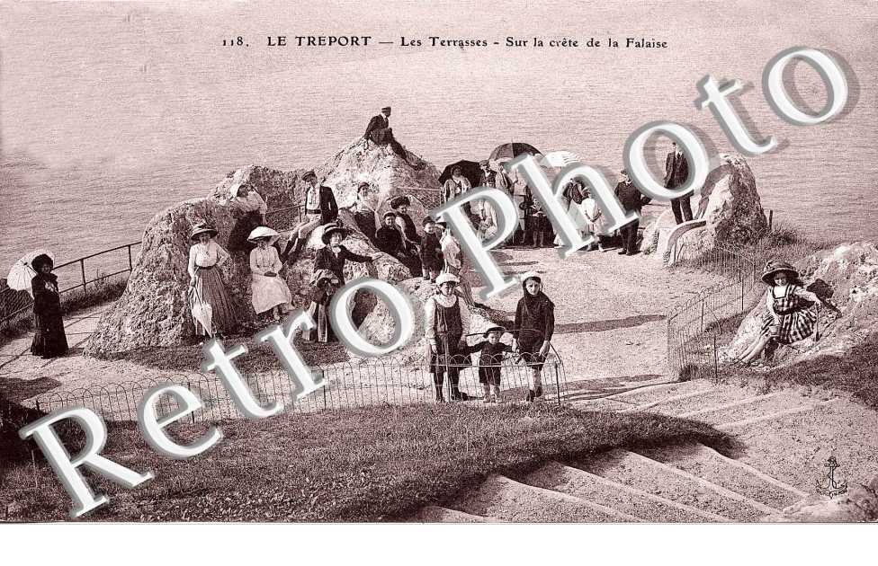 Les terrasses - sur la crete de la falaise