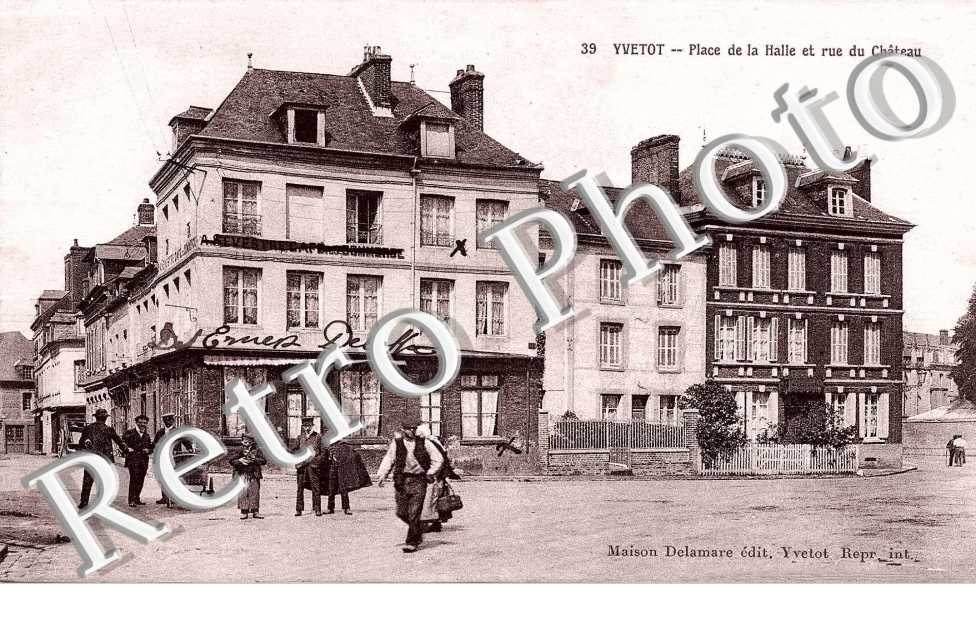 Place de la halle et rue du chateau