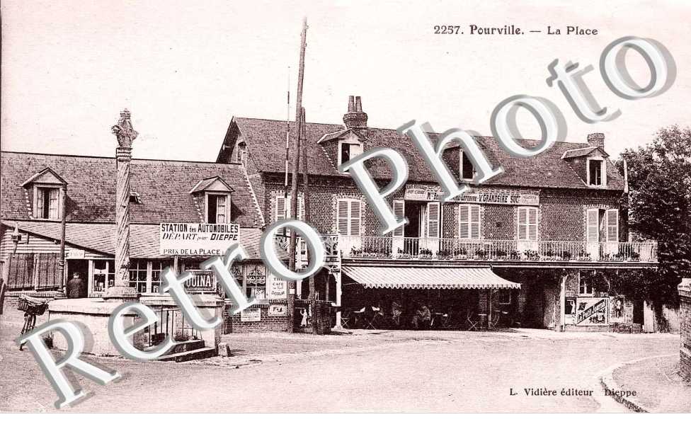 POURVILLE la place