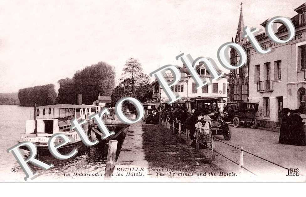  Le debarcadere et les hotels - the terminus and the hotels