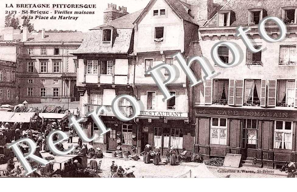 Vieilles maisons de la place du Martray