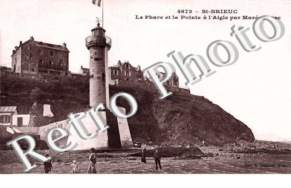 Le Phare et la Pointe à l'Aigle à Marée Basse