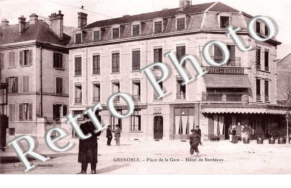 place de la Gare Hotel de Bordeaux
