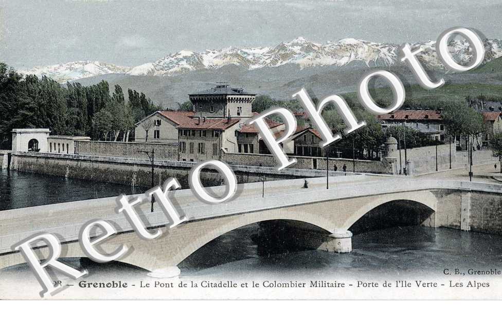 Le Pont de La Citadelle et le Colombier Militaire