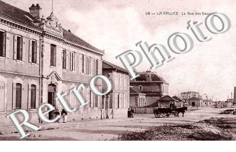 la rue des Douanes