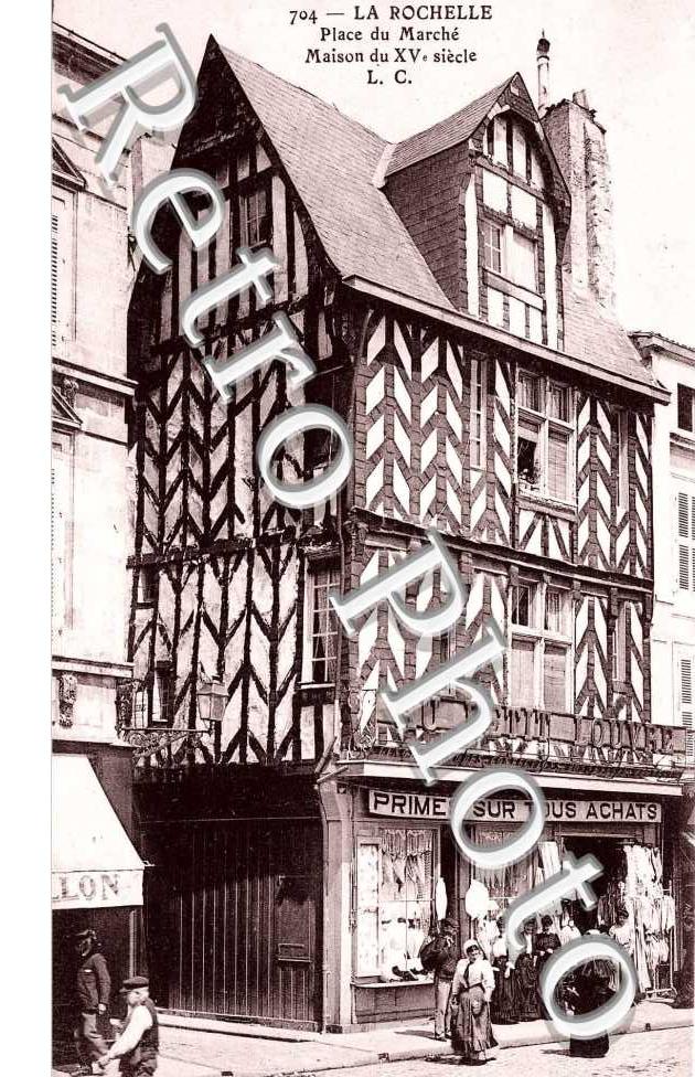 place du marche - maison du XVe siecle