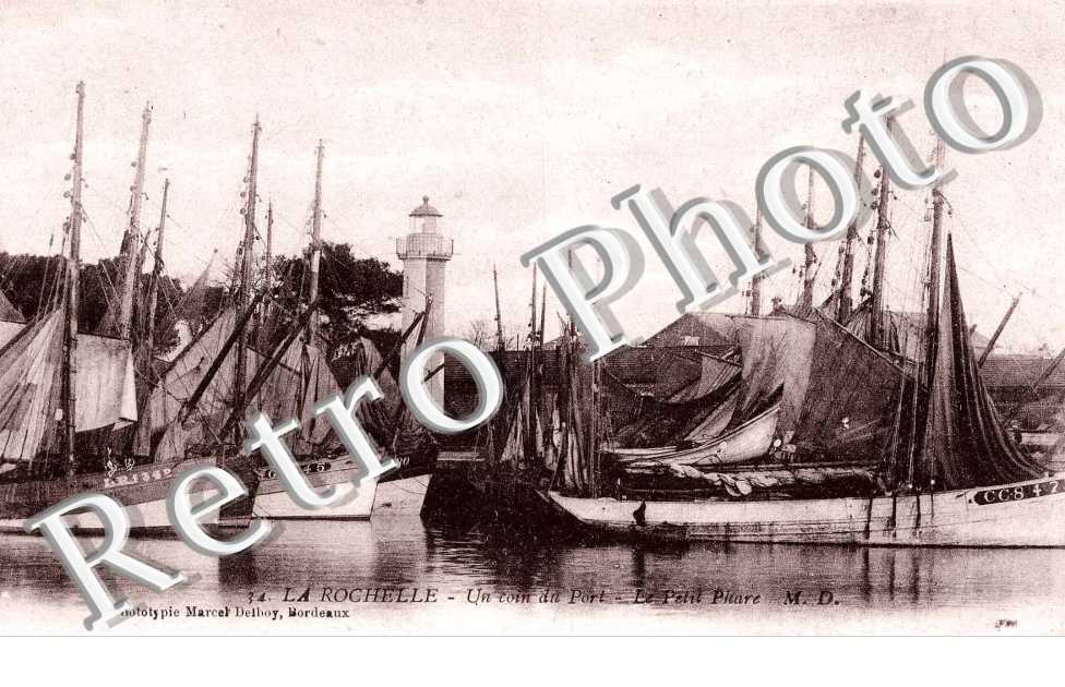 Un coin du port le petit phare