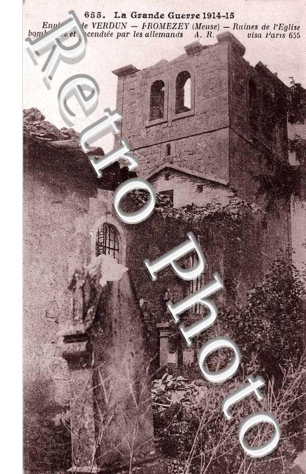 Ruines de l'Eglise bombardee et incendiee par les allemands