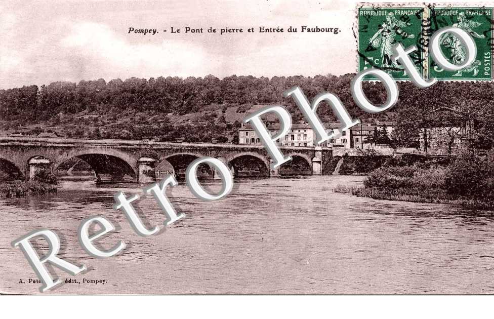 Le Pont de Pierre et entree du Faubourg