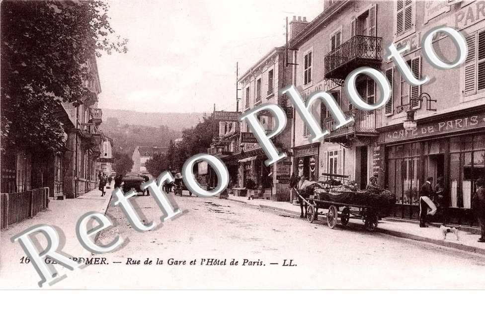 rue de la gare et l'Hotel de Paris