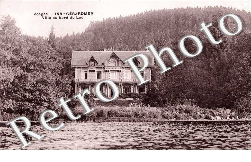 villa au bord du lac