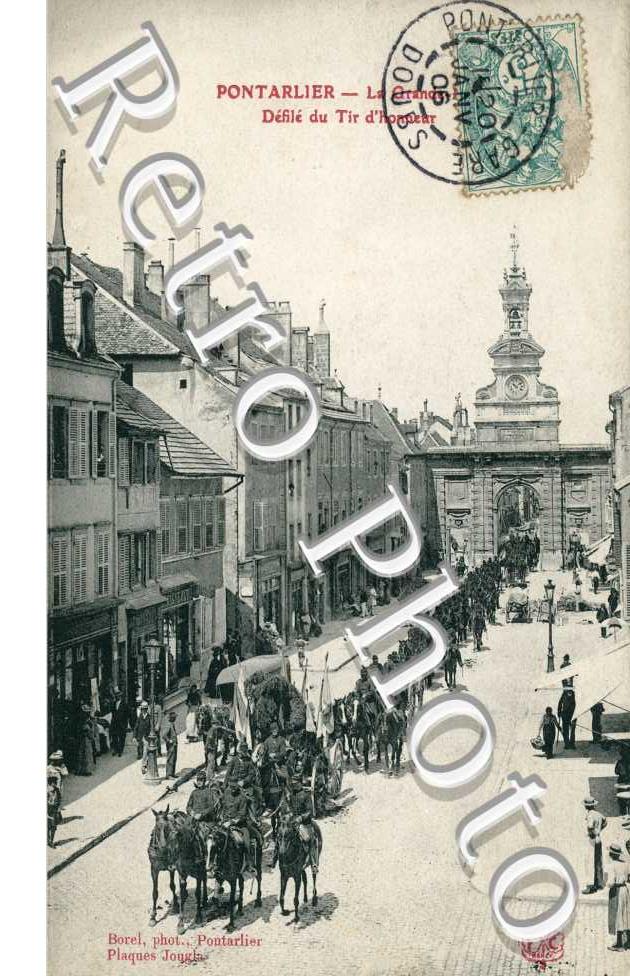 La Grande rue - Défilé du tir d'honneur
