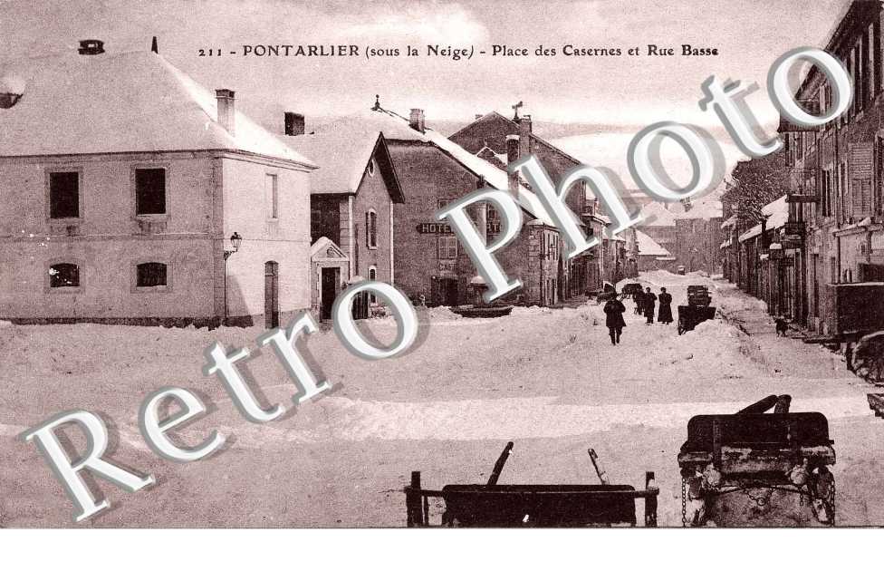 Place des casernes et rue basse