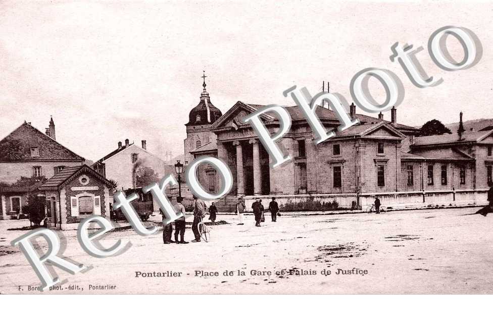 Place de la Gare et Palais de Justice