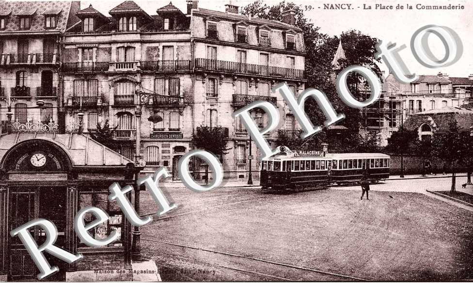 La place de la Commanderie