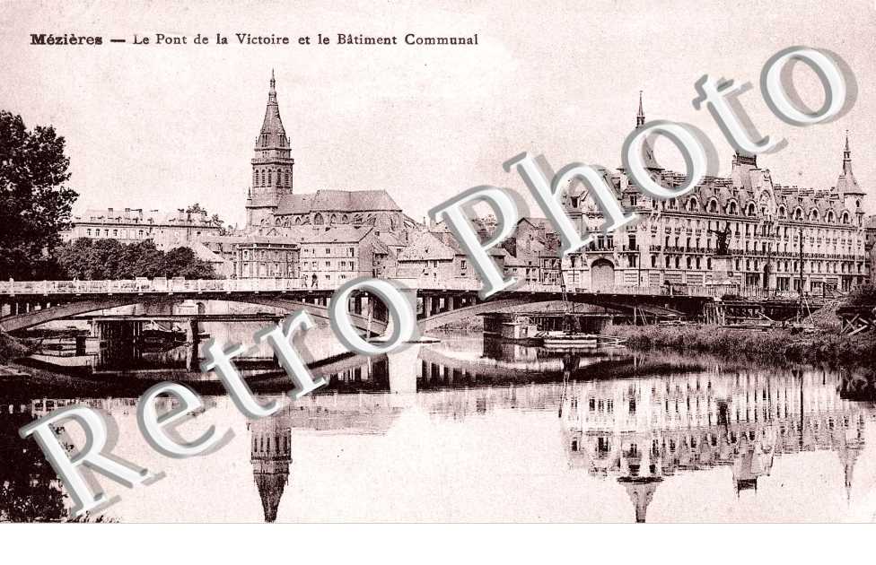 le pont de la Victoire et le Batiment Communal