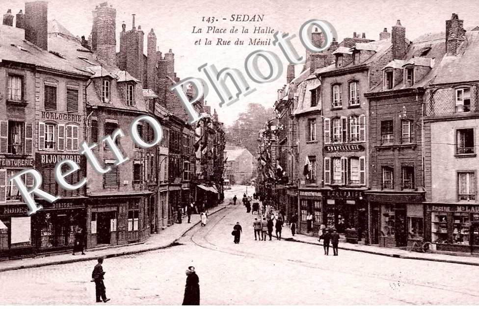la rue du Menil et la place de la Halle