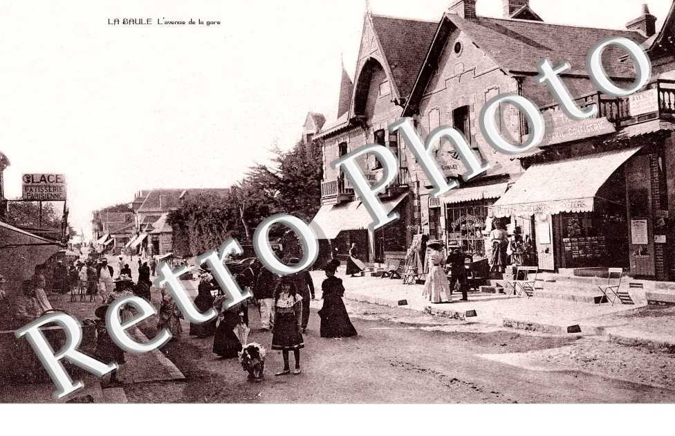 l&#039;avenue de la gare aboutissant a la mer