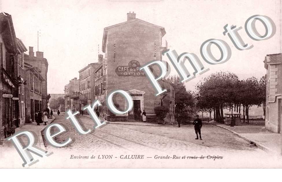 Grande Rue et Route de Crépieu