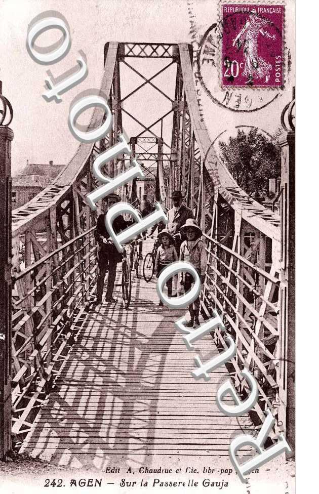 SUR LA PASSERELLE GAUJA
