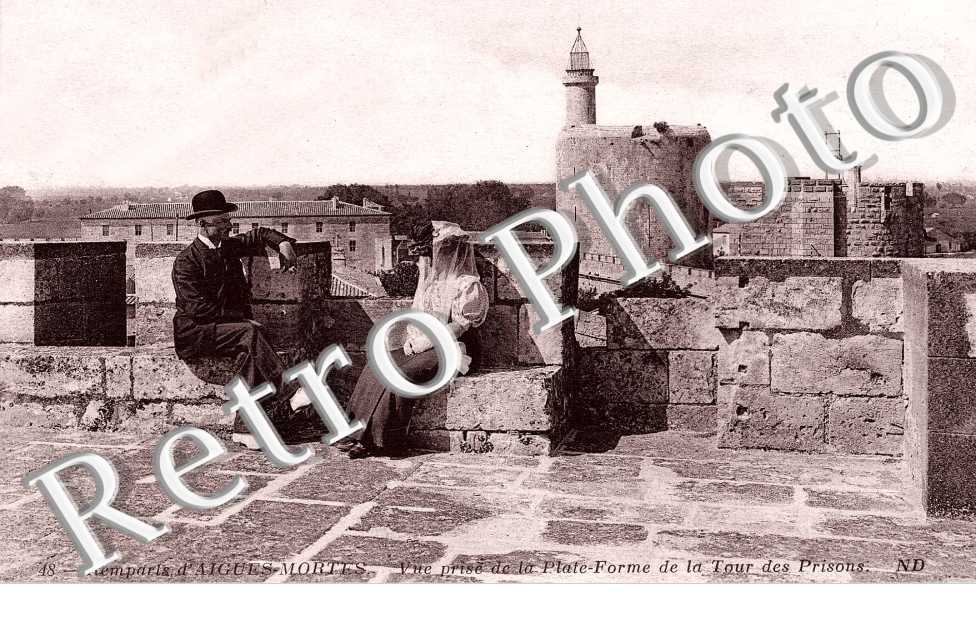 vue prise de la plate-forme de la tour des Prisons