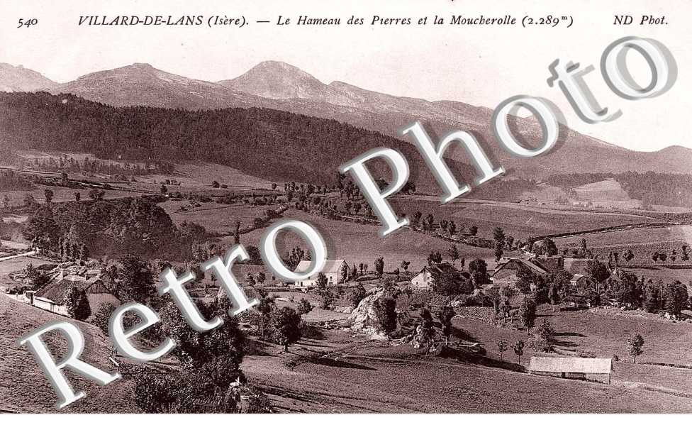 LE HAMEAU DES PIERRES ET LA MOUCHEROLLE