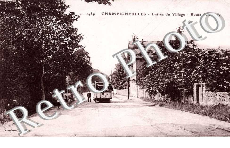 Entree du Village, Route de Nancy