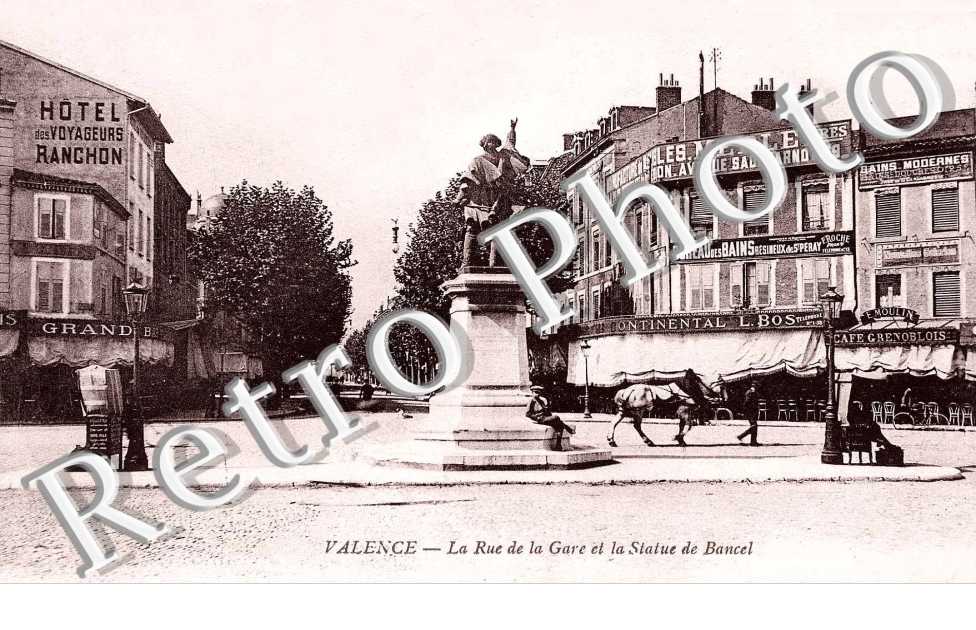 LA RUE DE LA GARE