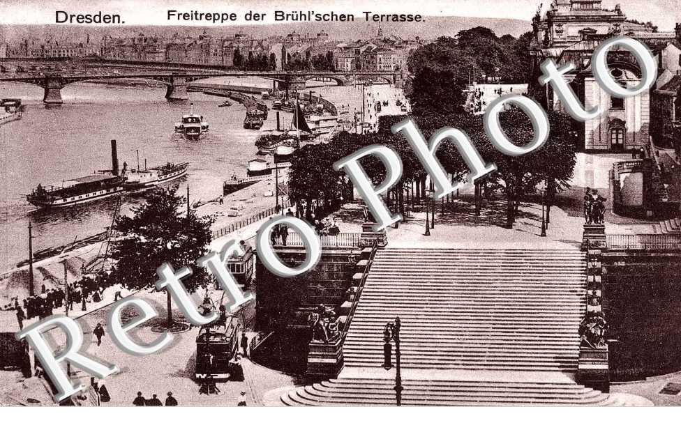 Freitreppe der Brül&#039;schen Terrasse