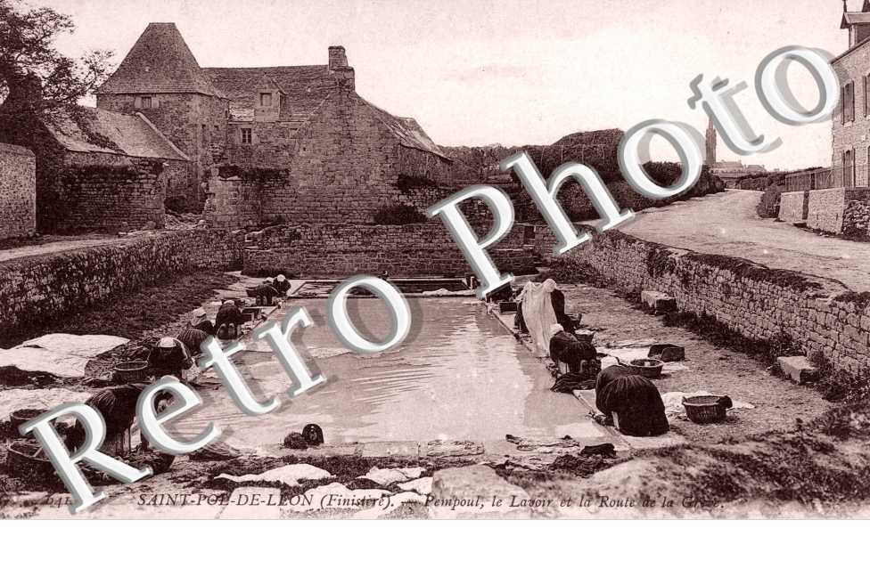 Pempoul, le lavoir et la route de la Grève