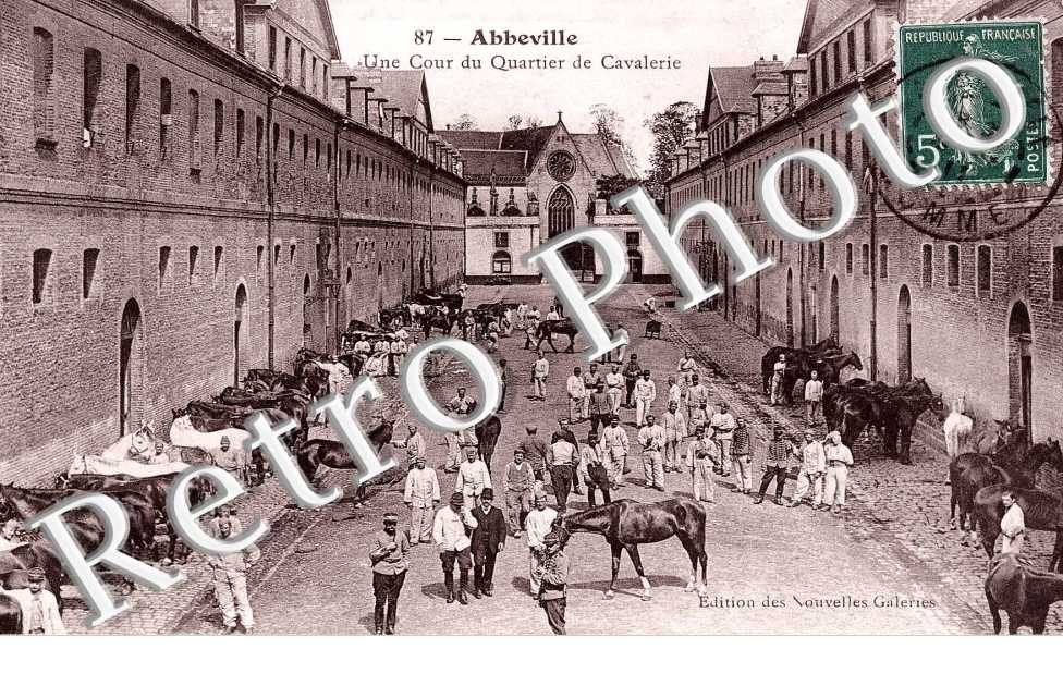 Une Cour du Quartier de Cavalerie