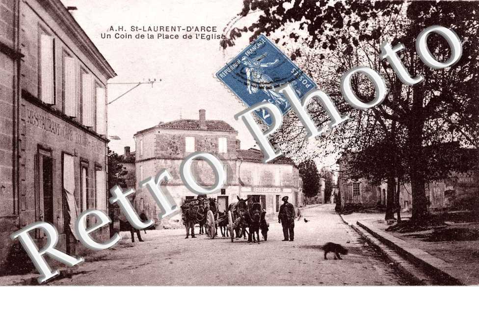 Un Coin de la Place de l&#039;Eglise