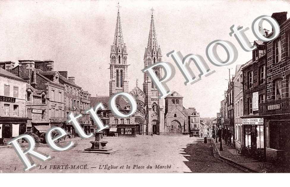 L'Eglise et la Place du Marche