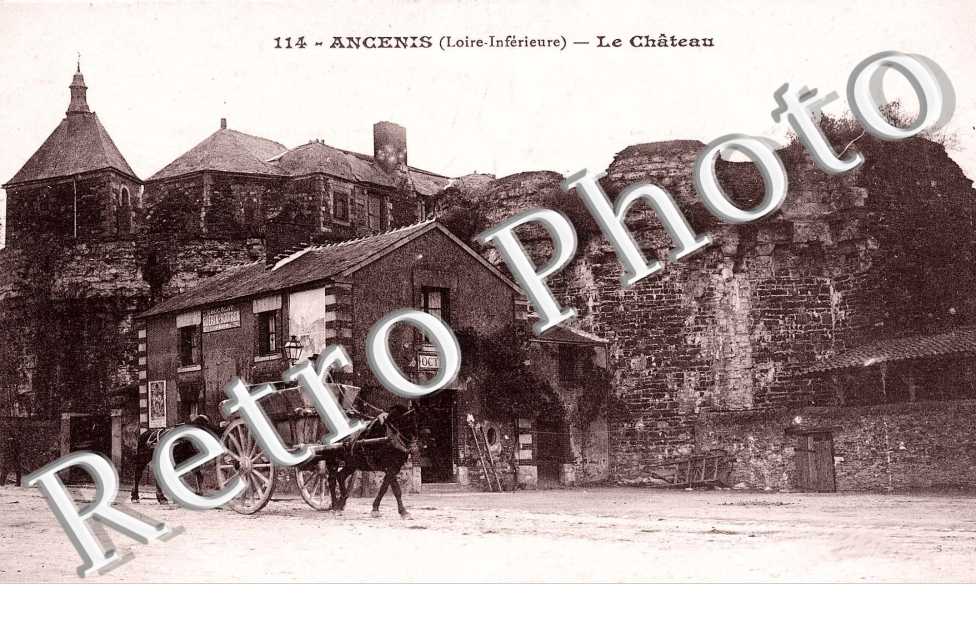 Le Chateau.