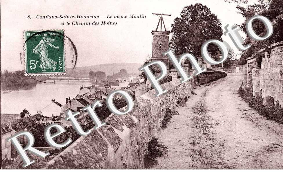 le vieux moulin et le chemin des moines