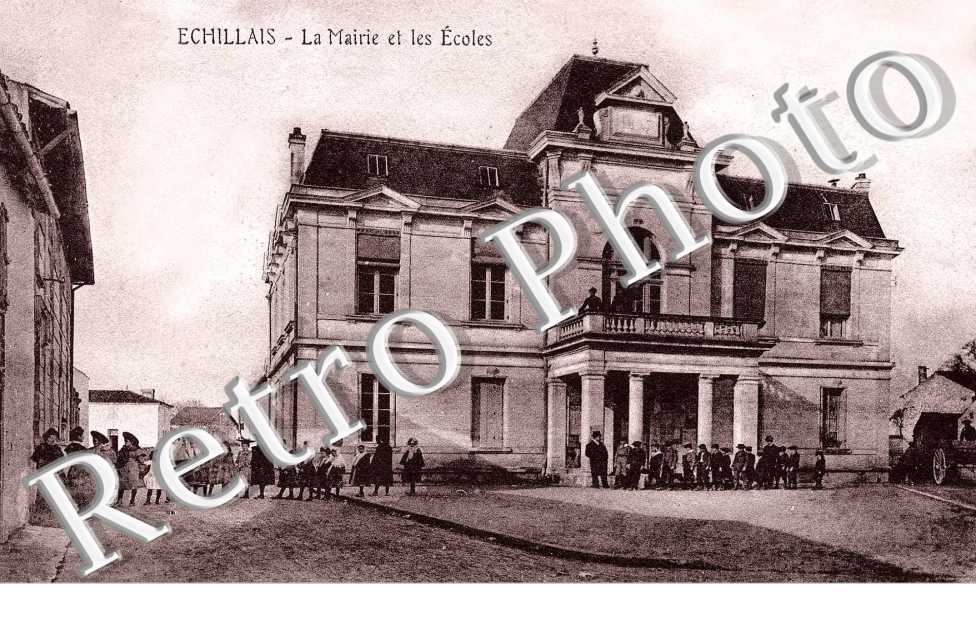 La mairie et les ecoles