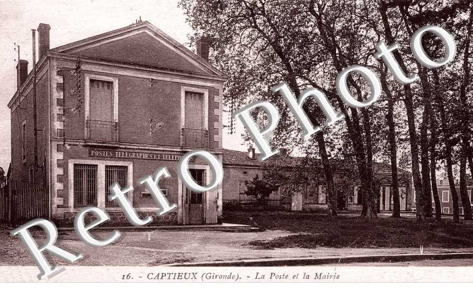La poste et la mairie