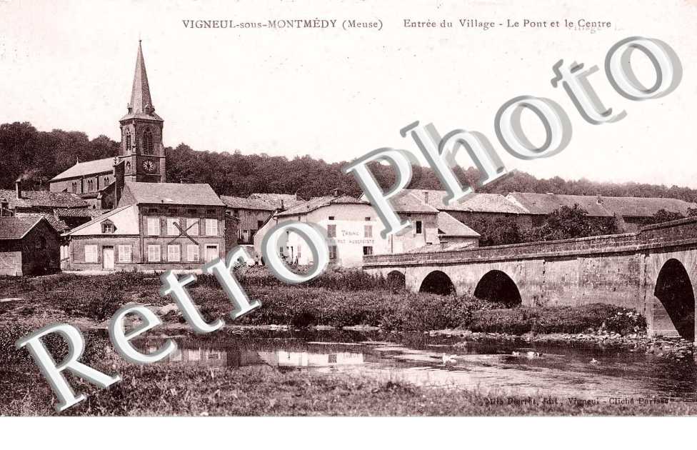 Entree du Village le Pont et le Centre