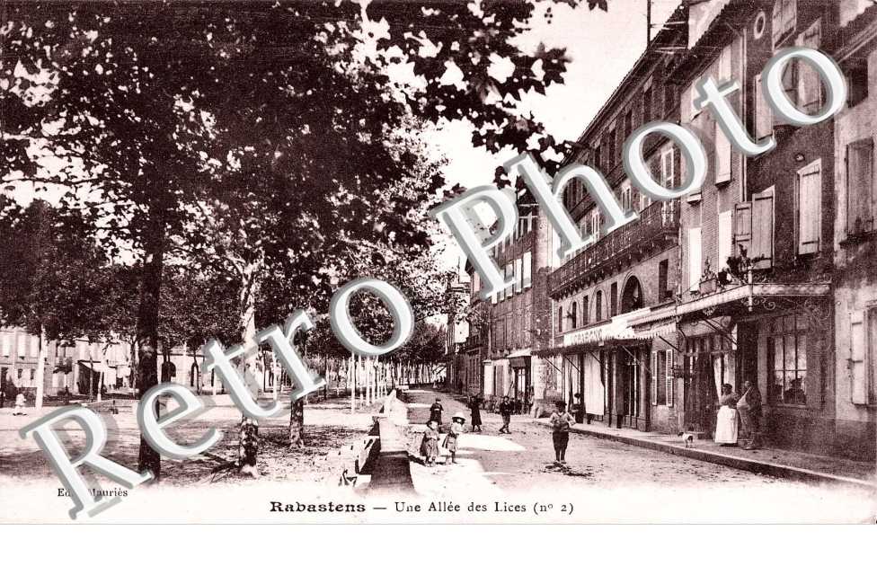 Une allee des Lices