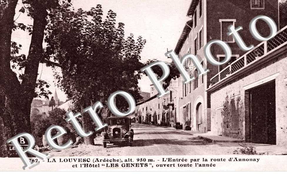 entree par la route d&#039;Annonay et Hotel Les Genets