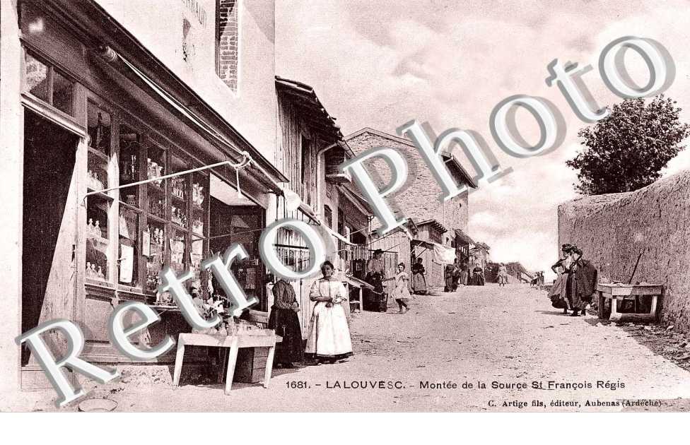 Montee de la source Saint Francois Regis