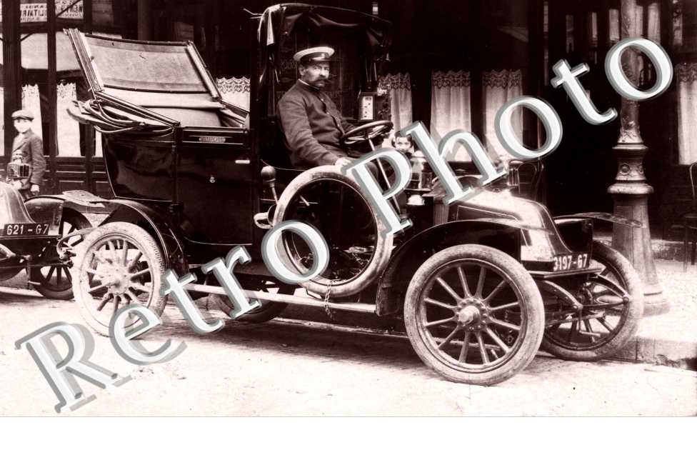 (un homme et son auto)