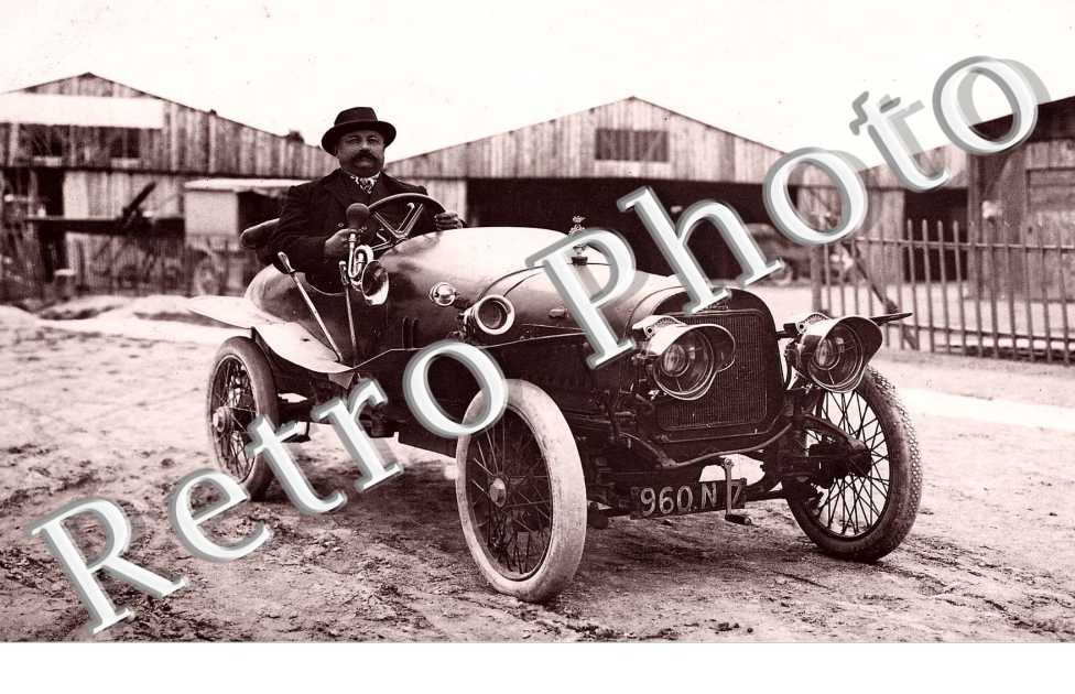 (un homme et son auto)