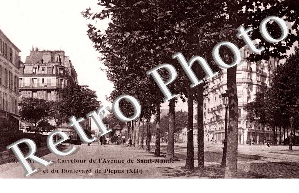 CARREFOUR de l&#039;avenue de Saint Mande et du boulevard de Picpus