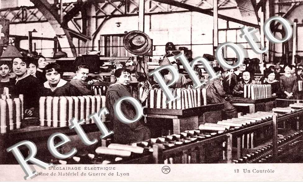 Eclairage electrique - Usine de materiel de guerre de Lyon - Un controle