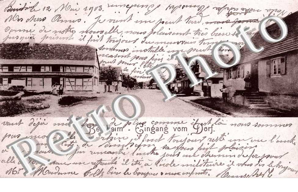 Eingang vom Dorf