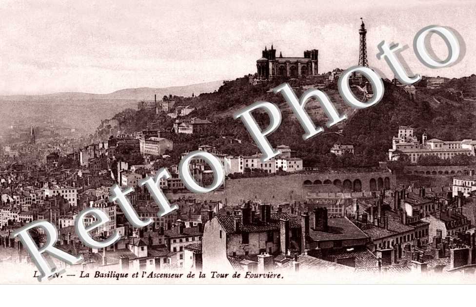 la basilique et l&#039;ascenseur de la tour de Fourviere